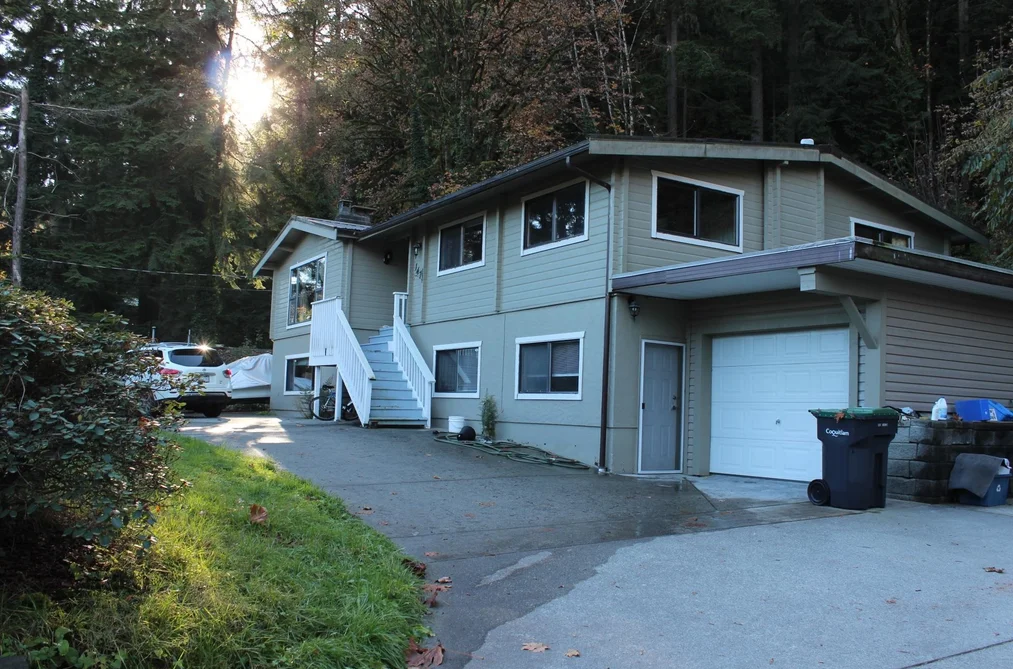House for sale at 1472 Pipeline Road Coquitlam British Columbia - MLS: R3102509