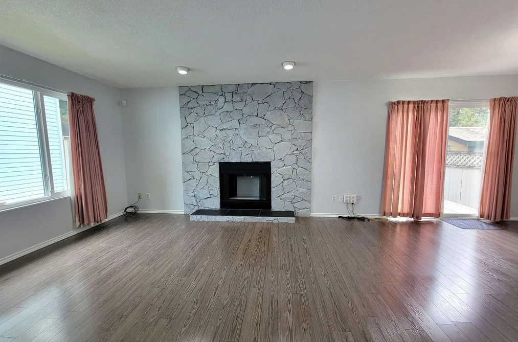 14741 101A AVENUE, Surrey BC V3R 7E7, Surrey BC — Residential for Sale - Photo 4