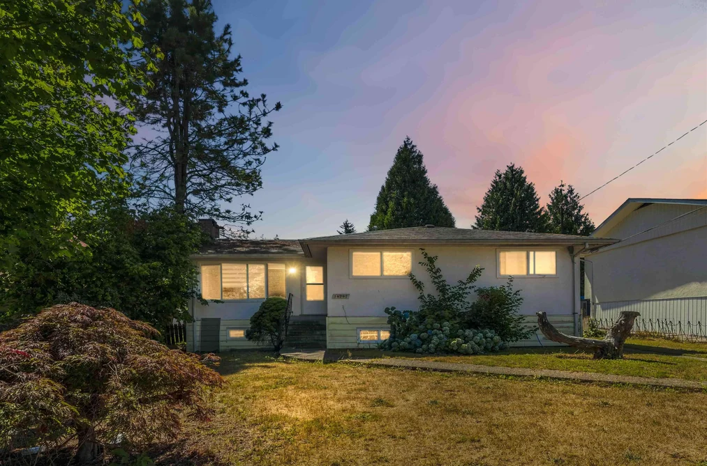 House for sale at 14742 106a Avenue Surrey British Columbia - MLS: R3154026