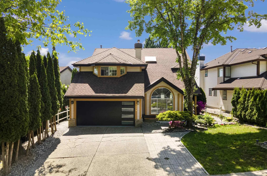 House for sale at 1476 Lansdowne Drive Drive Coquitlam British Columbia - MLS: R3125549