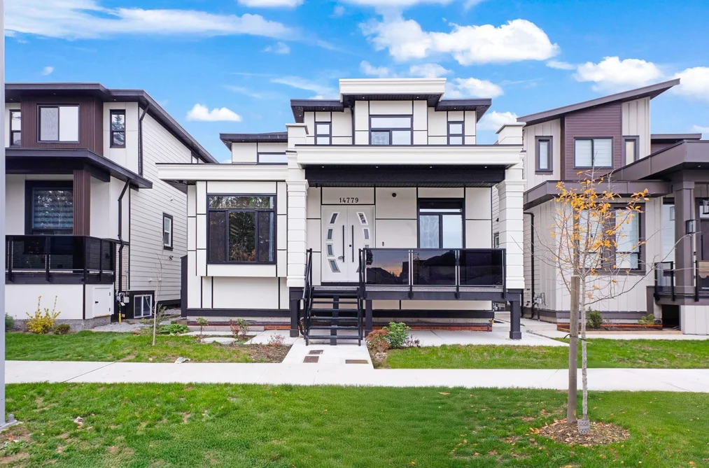 House for sale at 14779 68a Avenue Surrey British Columbia - MLS: R3090448