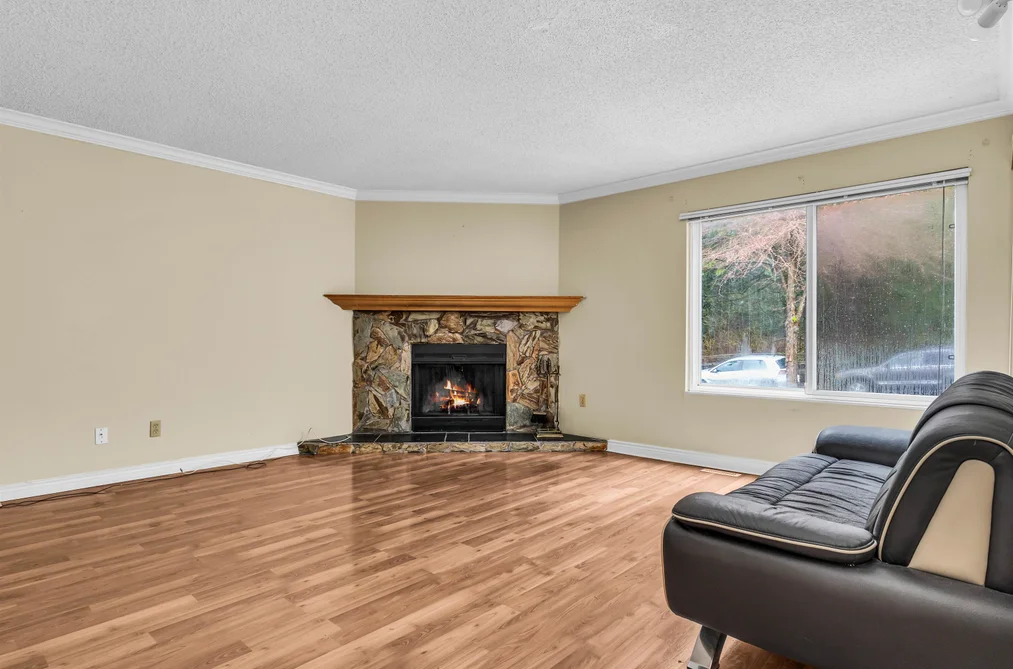 14783 101 AVENUE, Surrey BC V3R 7H7, Surrey BC — Residential for Sale - Photo 3