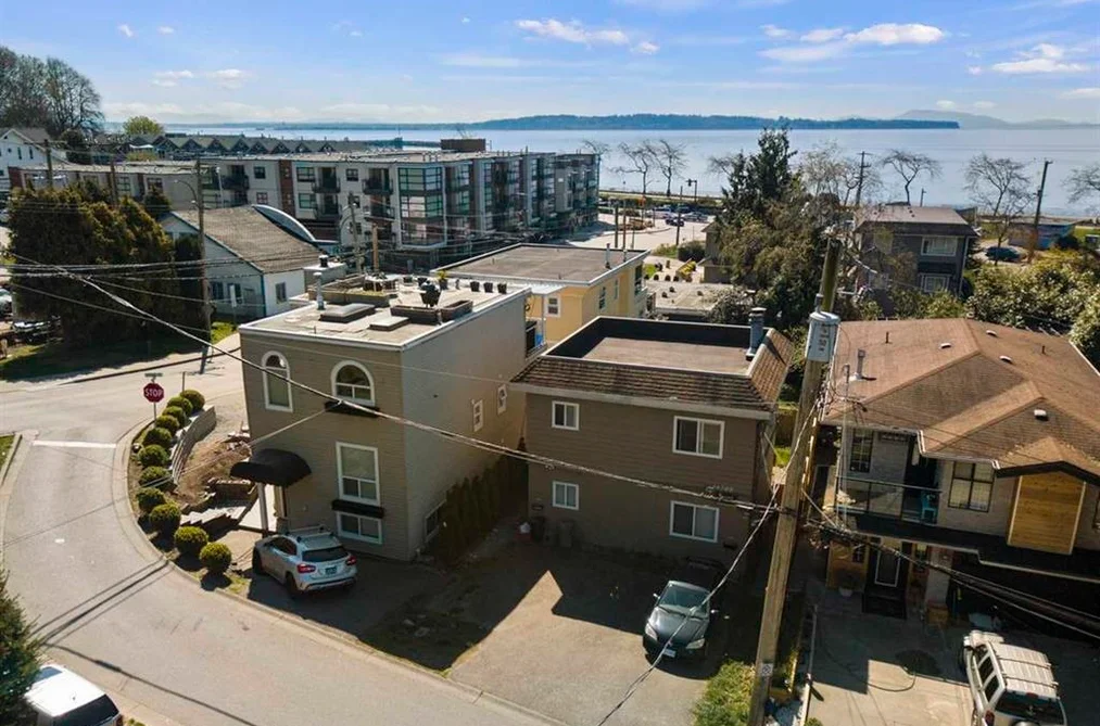 House for sale at 14788 Gordon Avenue White Rock British Columbia - MLS: R3095895
