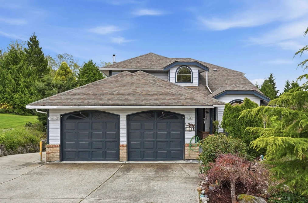 House for sale at 1481 Shaughnessy Place Gibsons British Columbia - MLS: R3111692