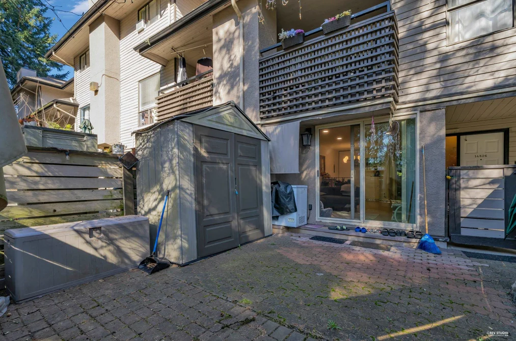 14826 Holly PARK LANE, Surrey BC V3R 6Y2, Surrey BC — Residential for Sale - Photo 2
