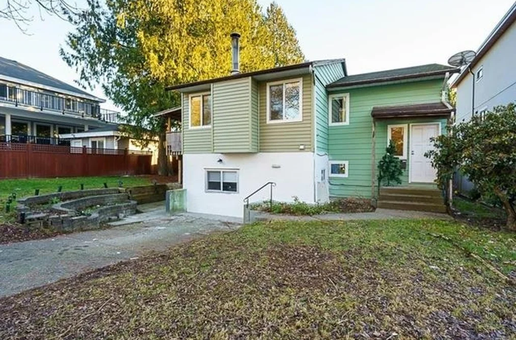 House for sale at 14860 89 Avenue Surrey British Columbia - MLS: R3135444