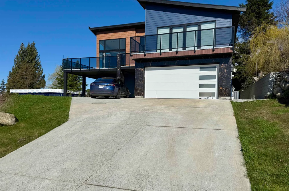 House for sale at 1496 Bonniebrook Heights Road Gibsons British Columbia - MLS: R3114453