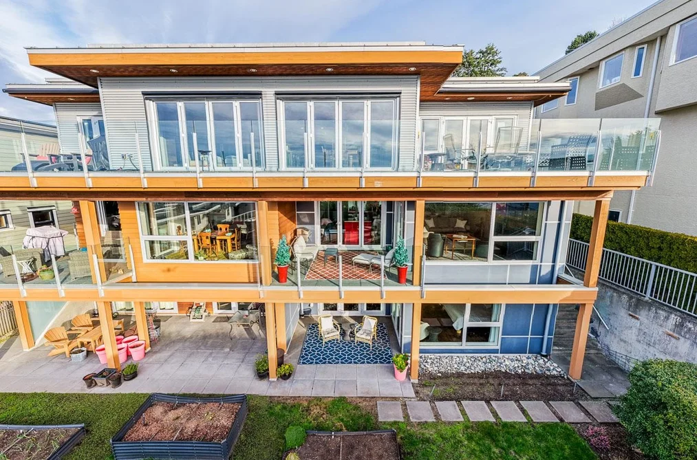 Townhouse for sale at 14976 Beachview Avenue White Rock British Columbia - MLS: R3084839