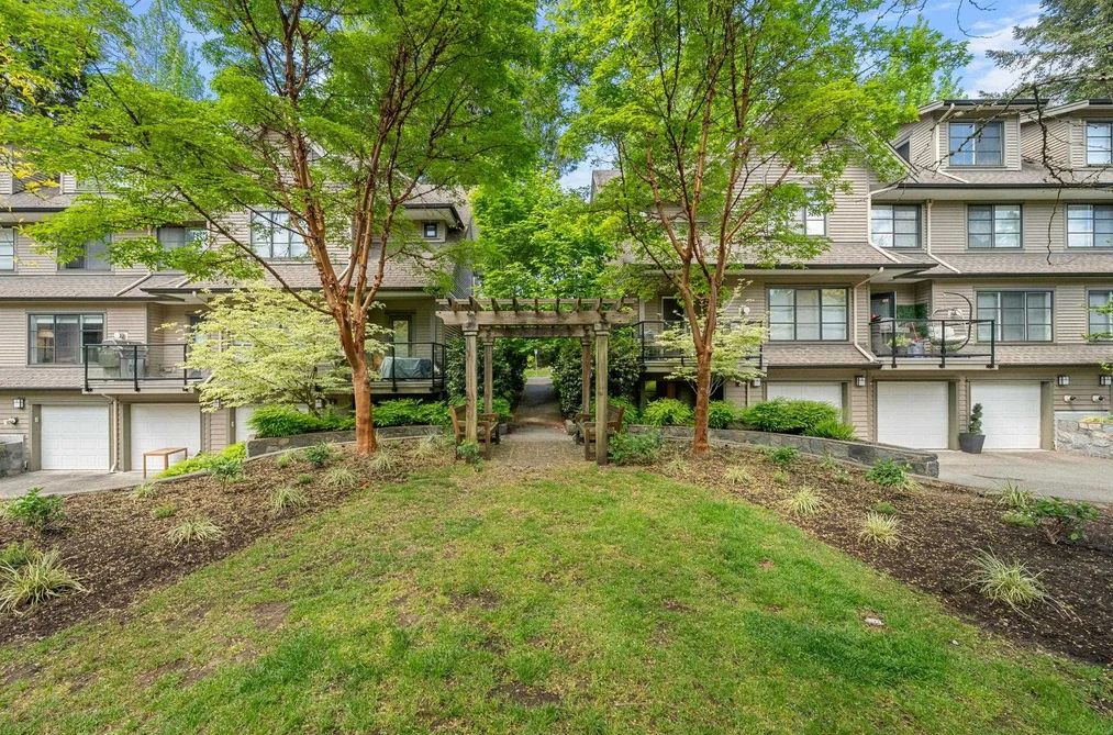 15 3150 SUNNYHURST ROAD, North Vancouver BC V7K 2G3, North Vancouver BC — Residential for Sale - Photo 2
