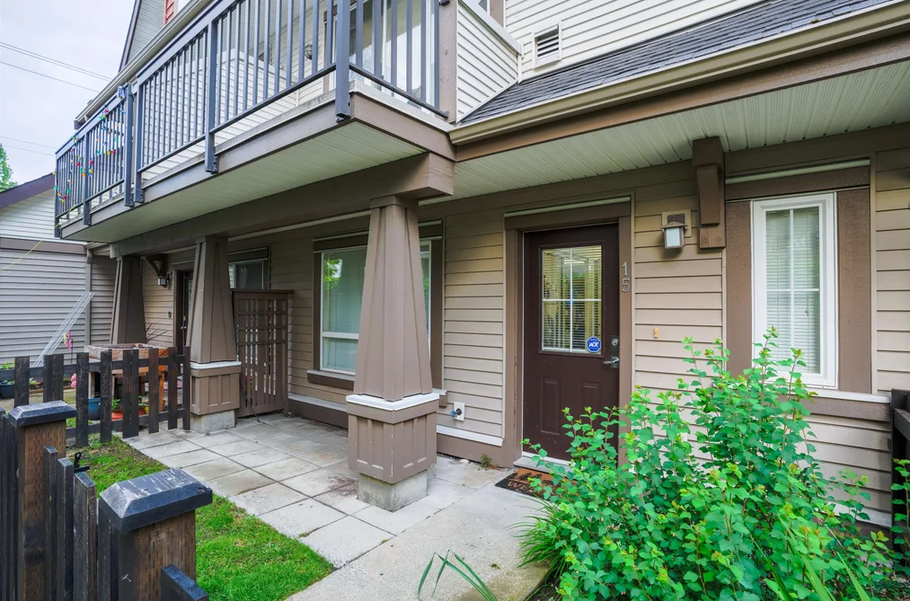 Townhouse for sale at 15 7155 189 Street Surrey British Columbia - MLS: R3126471