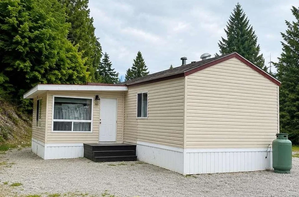 Manufactured Home for sale at 15 7668 Sunshine Coast Highway Halfmoon Bay British Columbia - MLS: R3158065