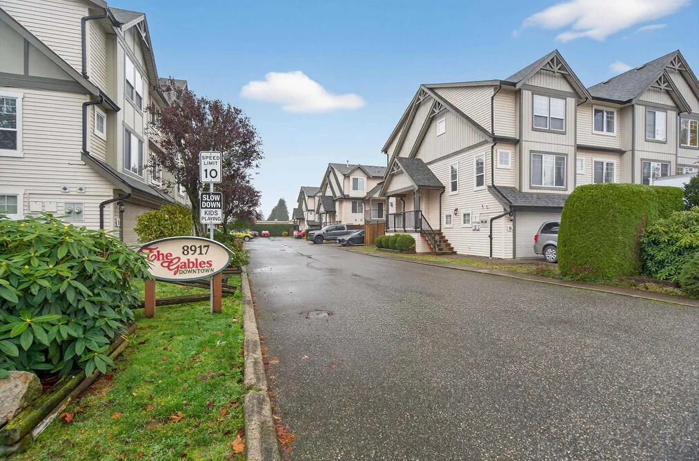 15 8917 EDWARD STREET, Chilliwack BC V2P 4E2, Chilliwack BC — Residential for Sale - Photo 2