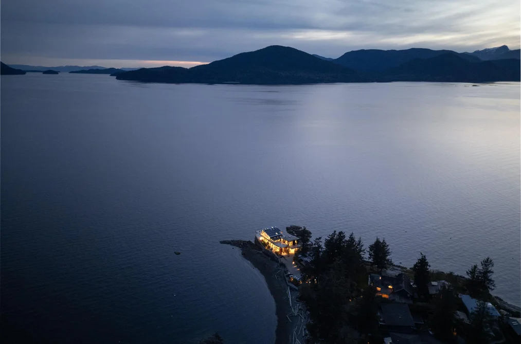 15 BRUNSWICK BEACH ROAD, Lions Bay BC V0N 2E0, Lions Bay BC — Residential for Sale - Photo 2