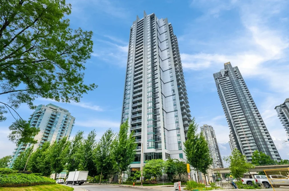 Condo for sale at 1501 1178 Heffley Crescent Coquitlam British Columbia - MLS: R3106099