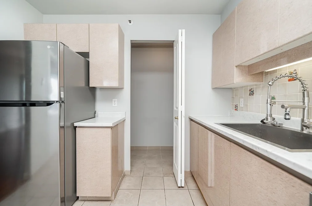 1501 555 AUSTIN AVENUE, Coquitlam BC V3K 3M6, Coquitlam BC — Residential for Sale - Photo 7