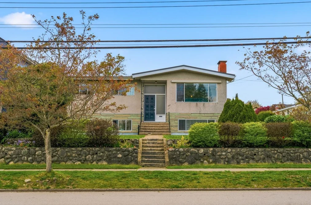 House for sale at 1501 Eighth Avenue New Westminster British Columbia - MLS: R3115189