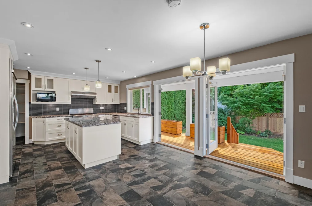 1501 Frederick Road, North Vancouver, BC - MLS: R3176232 - Photo 5 1501 Frederick Road, North Vancouver, BC - MLS: R3176232 - Photo 5
