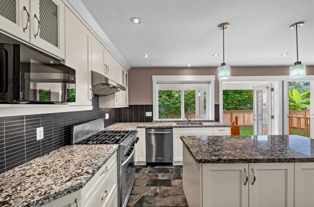 1501 Frederick Road, North Vancouver, BC - MLS: R3176232 - Photo 8 1501 Frederick Road, North Vancouver, BC - MLS: R3176232 - Photo 8
