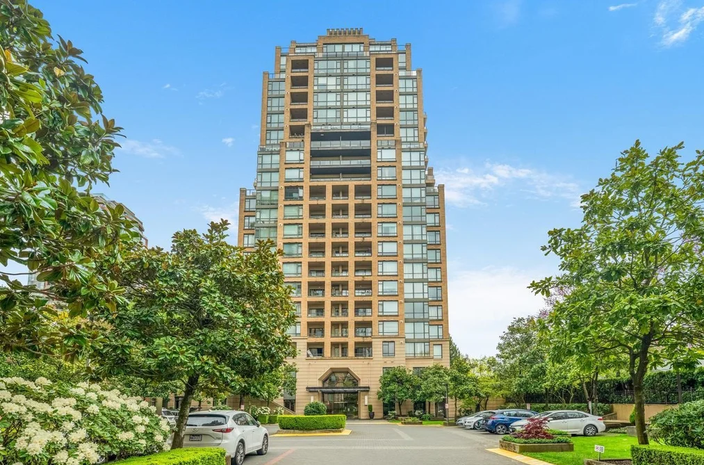 Condo for sale at 1502 7388 Sandborne Avenue Burnaby British Columbia - MLS: R3117396