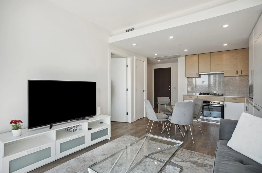 1503 200 KLAHANIE COURT, West Vancouver BC V7P 0E4, West Vancouver BC — Residential for Sale - Photo 4