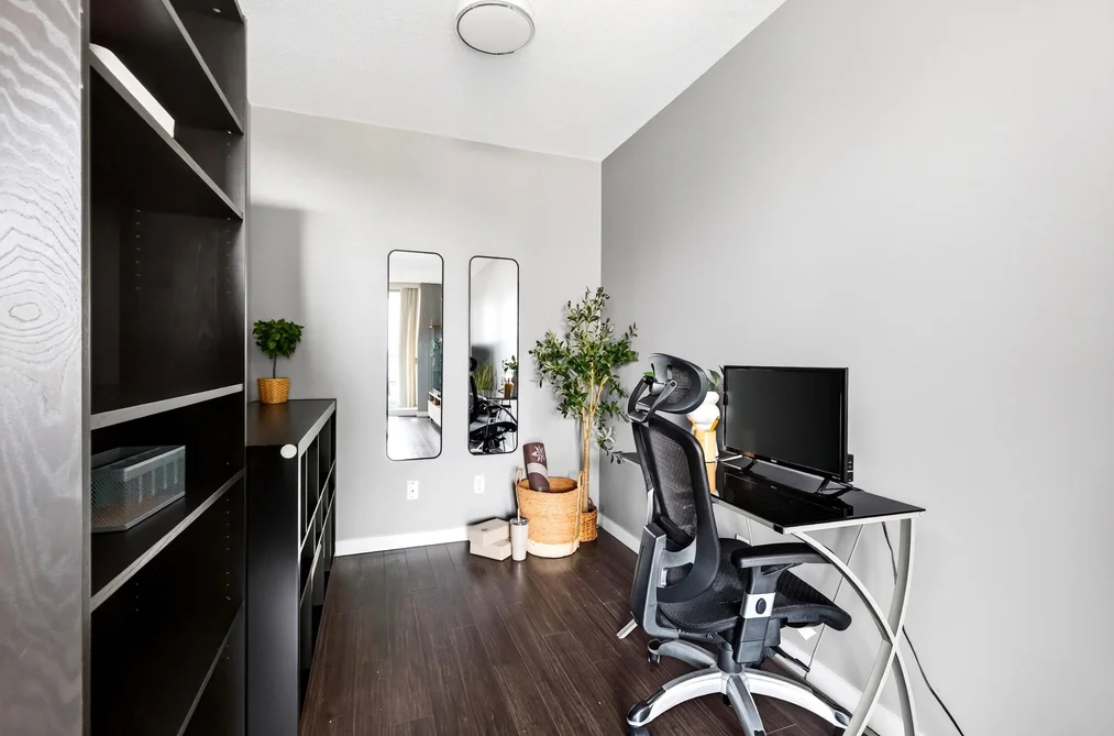 1505-2200 Douglas Road, Burnaby, BC - Condo for Sale - Photo 15 of 38 1505-2200 Douglas Road, Burnaby, BC - Condo for Sale - Photo 15 of 38