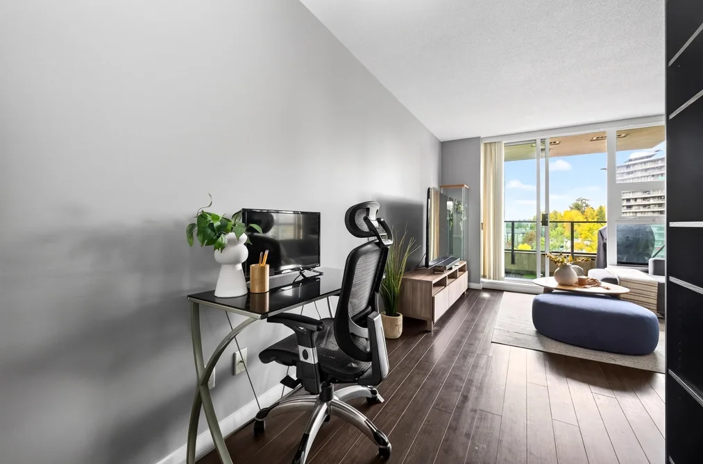 1505-2200 Douglas Road, Burnaby, BC - Condo for Sale - Photo 16 of 38 1505-2200 Douglas Road, Burnaby, BC - Condo for Sale - Photo 16 of 38