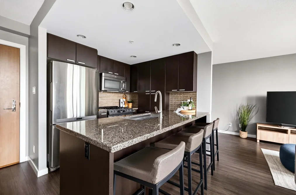 1505-2200 Douglas Road, Burnaby, BC - Condo for Sale - Photo 18 of 38 1505-2200 Douglas Road, Burnaby, BC - Condo for Sale - Photo 18 of 38
