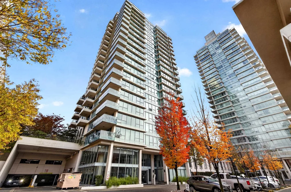 1505-2200 Douglas Road, Burnaby, BC - Condo for Sale - Photo 8 of 38 1505-2200 Douglas Road, Burnaby, BC - Condo for Sale - Photo 8 of 38