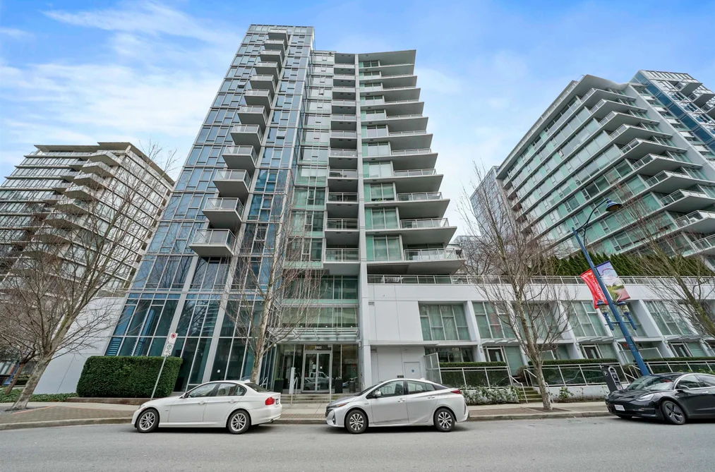Condo for sale at 1505 5900 Alderbridge Way Richmond British Columbia - MLS: R3116183