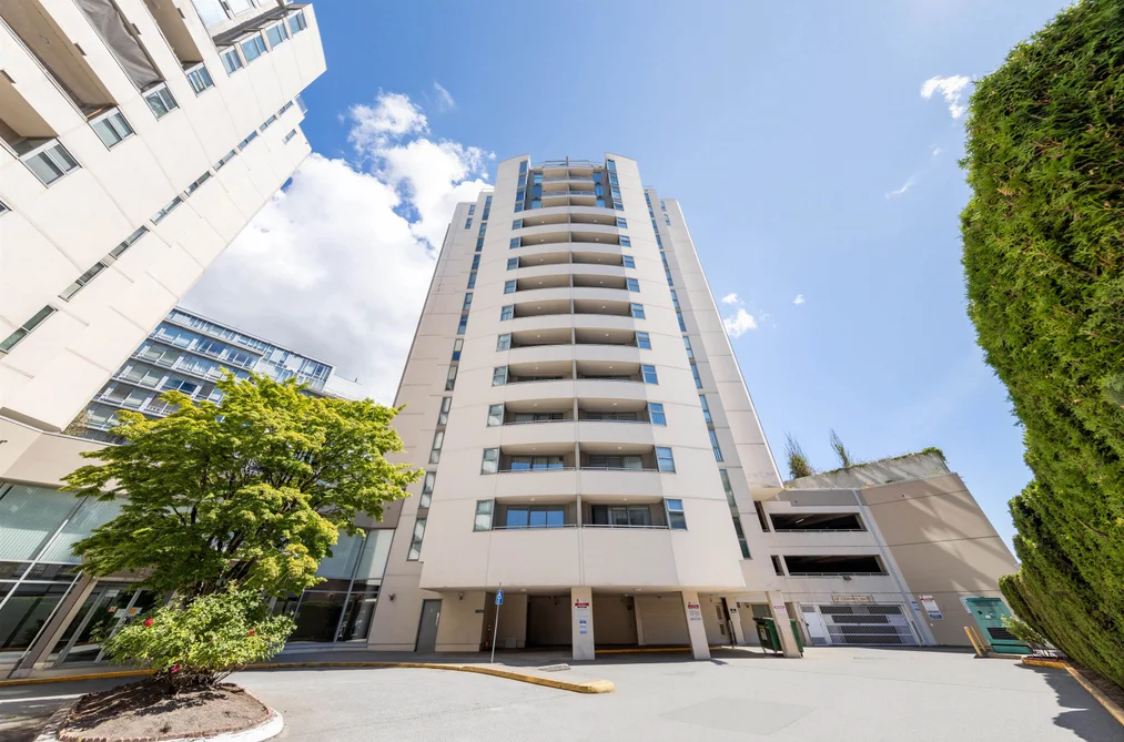 Condo for sale at 1505 8248 Lansdowne Road Richmond British Columbia - MLS: R3144543