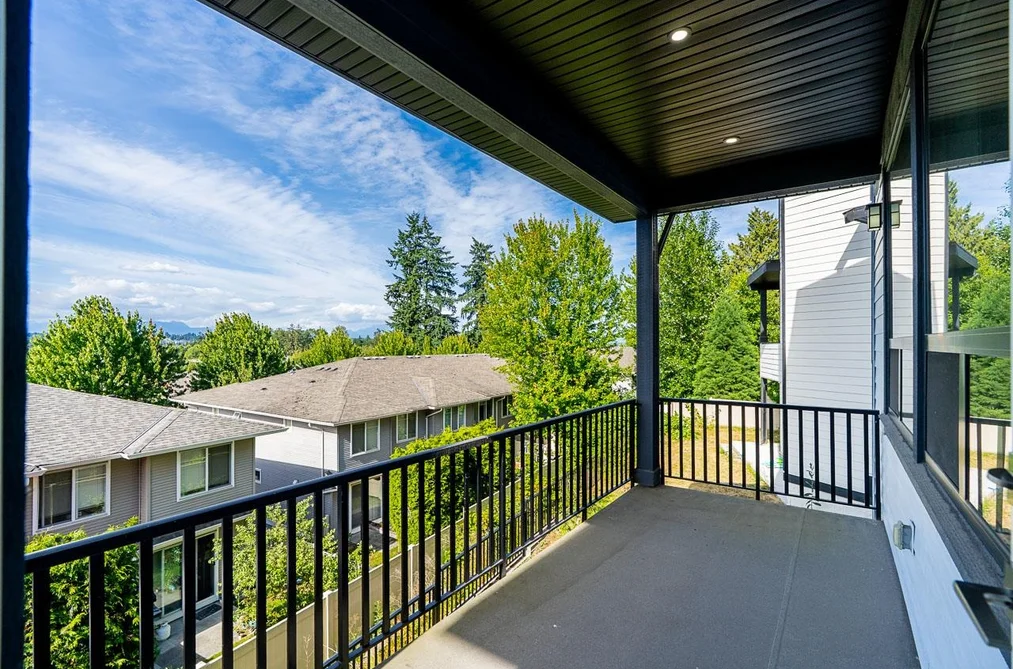 15051 63A AVENUE, Surrey, BC — Residential for Sale — Photo 11 of 35