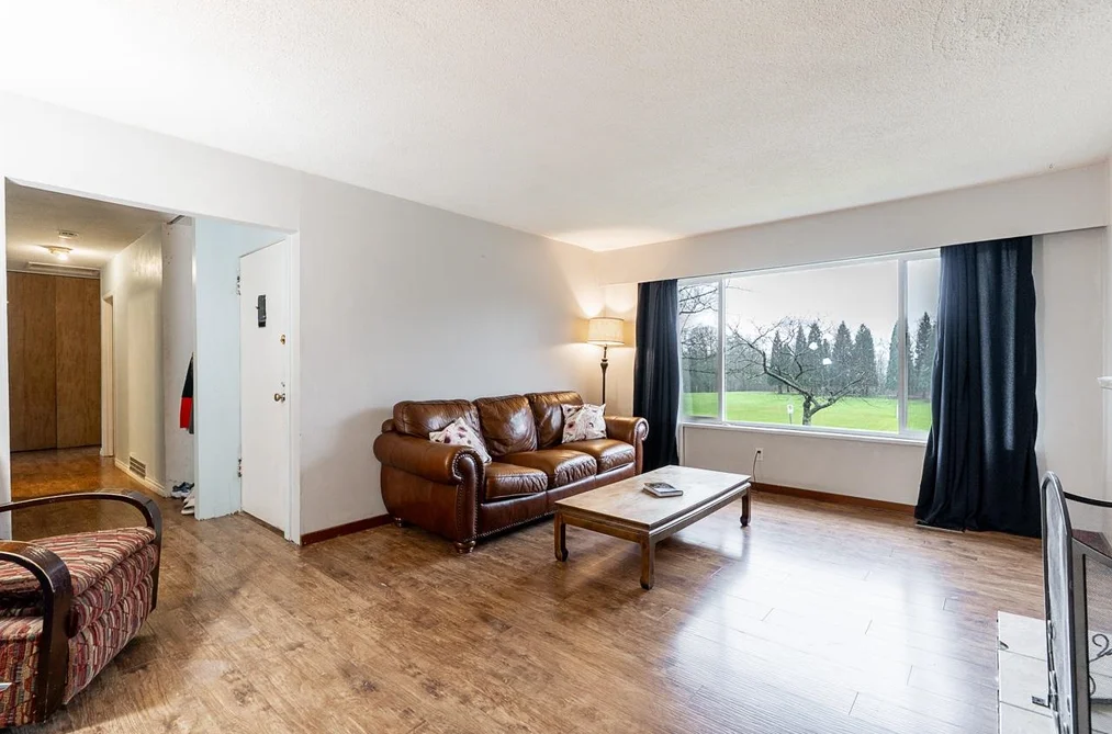 15058 ROBIN CRESCENT, Surrey BC V3R 4X8, Surrey BC — Residential for Sale - Photo 4