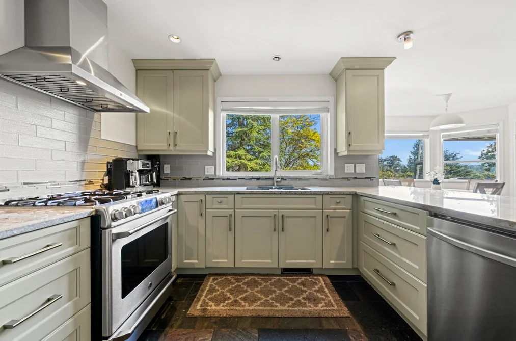 15070 81 AVENUE, Surrey, BC — Residential for Sale — Photo 14 of 35