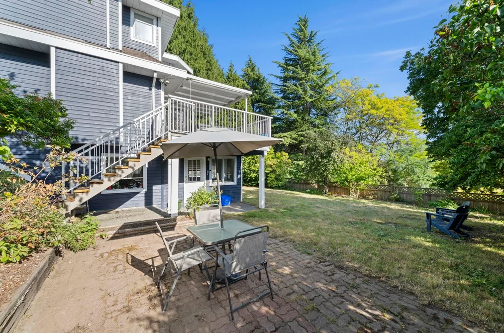 15070 81 AVENUE, Surrey, BC — Residential for Sale — Photo 4 of 35