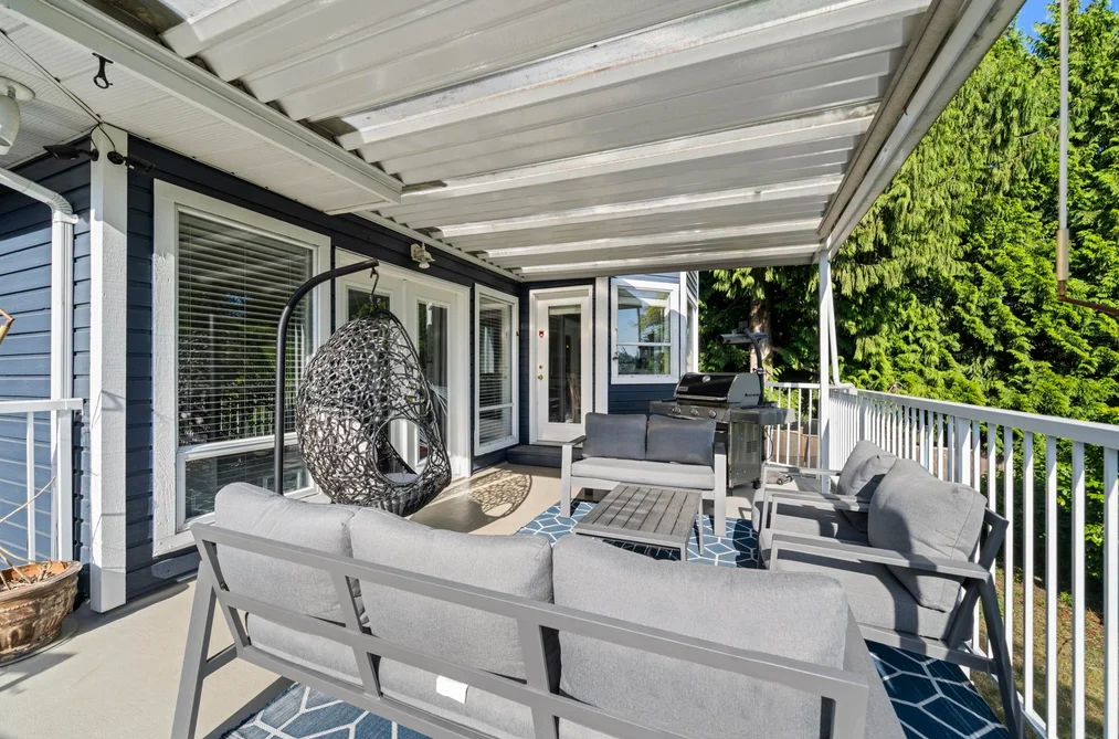 15070 81 AVENUE, Surrey, BC — Residential for Sale — Photo 5 of 35