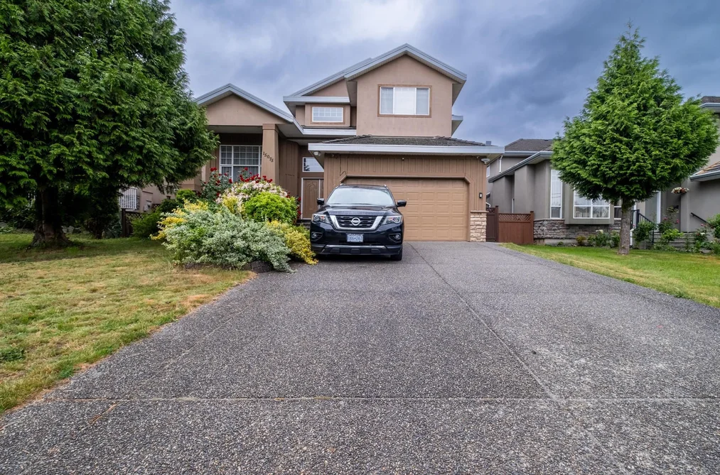 House for sale at 15075 66a Avenue Surrey British Columbia - MLS: R3129707