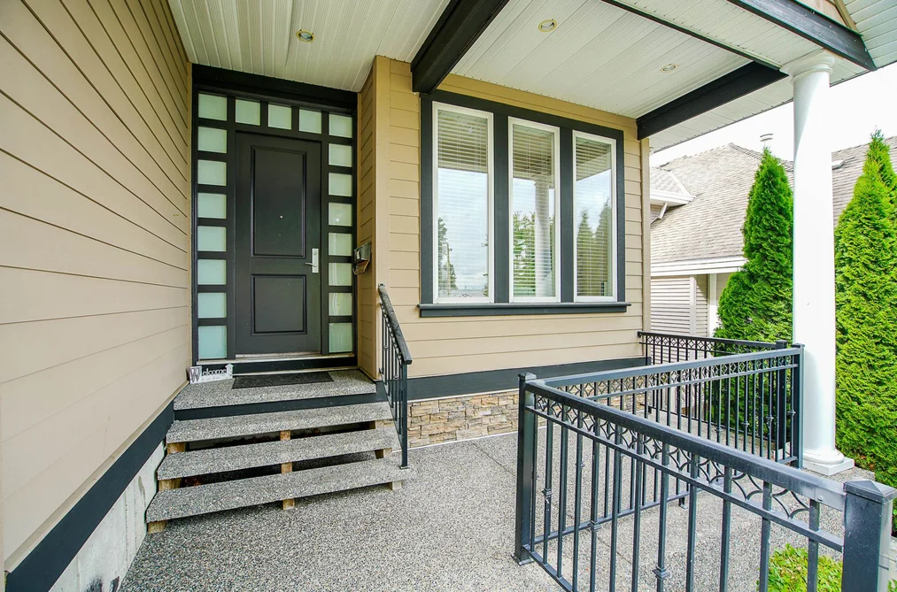 15075 70A AVENUE, Surrey BC V3S 2E2, Surrey BC — Residential for Sale - Photo 2