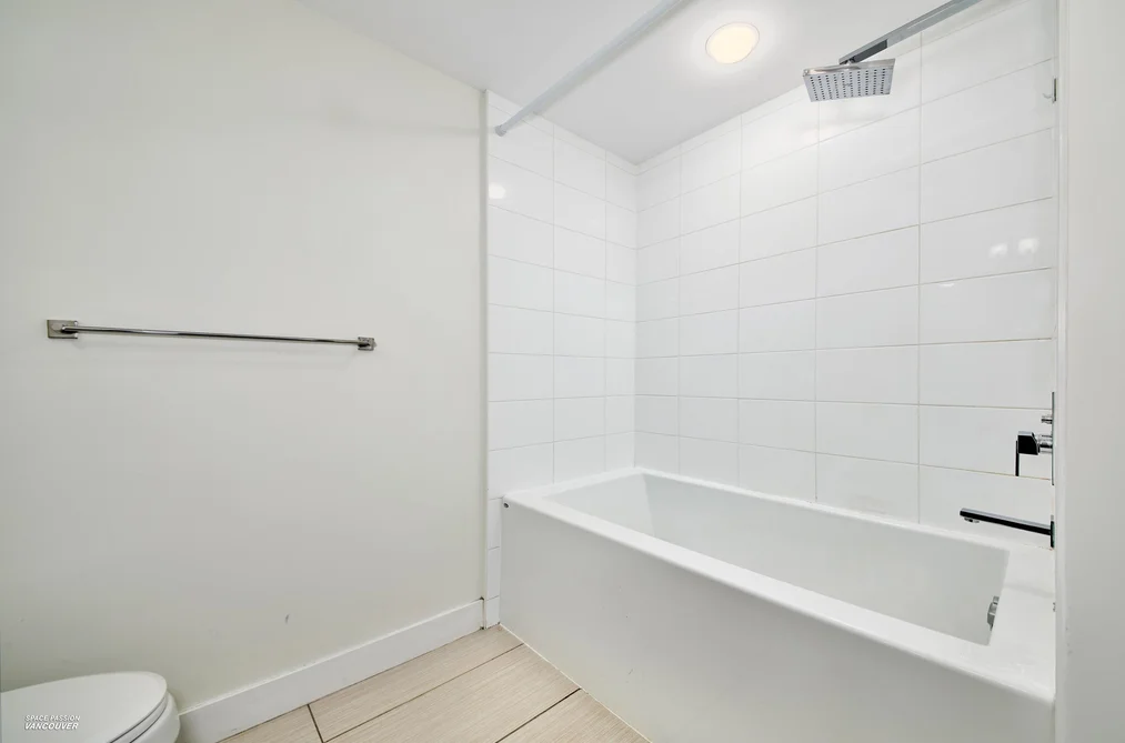 1508 8068 WESTMINSTER HIGHWAY, Richmond, BC — Residential for Sale — Photo 11 of 17