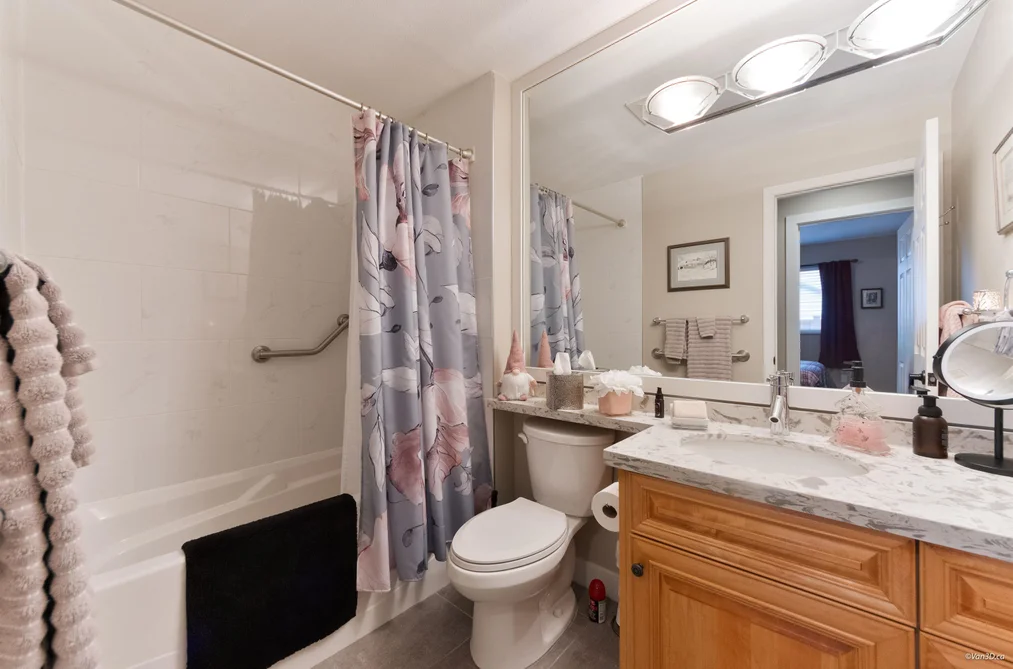 15089 19A Avenue, Surrey, BC - House for Sale - Photo 16 of 21 15089 19A Avenue, Surrey, BC - House for Sale - Photo 16 of 21