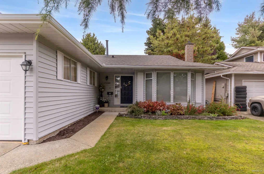 15089 19A Avenue, Surrey, BC - House for Sale - Photo 2 of 21 15089 19A Avenue, Surrey, BC - House for Sale - Photo 2 of 21