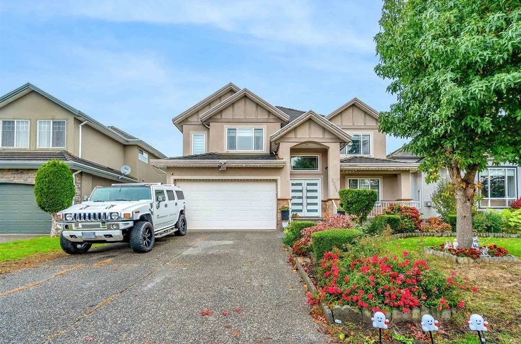House for sale at 15089 66a Avenue Surrey British Columbia - MLS: R3089827