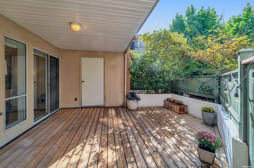 Condo for sale at 151 8600 Lansdowne Road Richmond British Columbia - MLS: R3160054