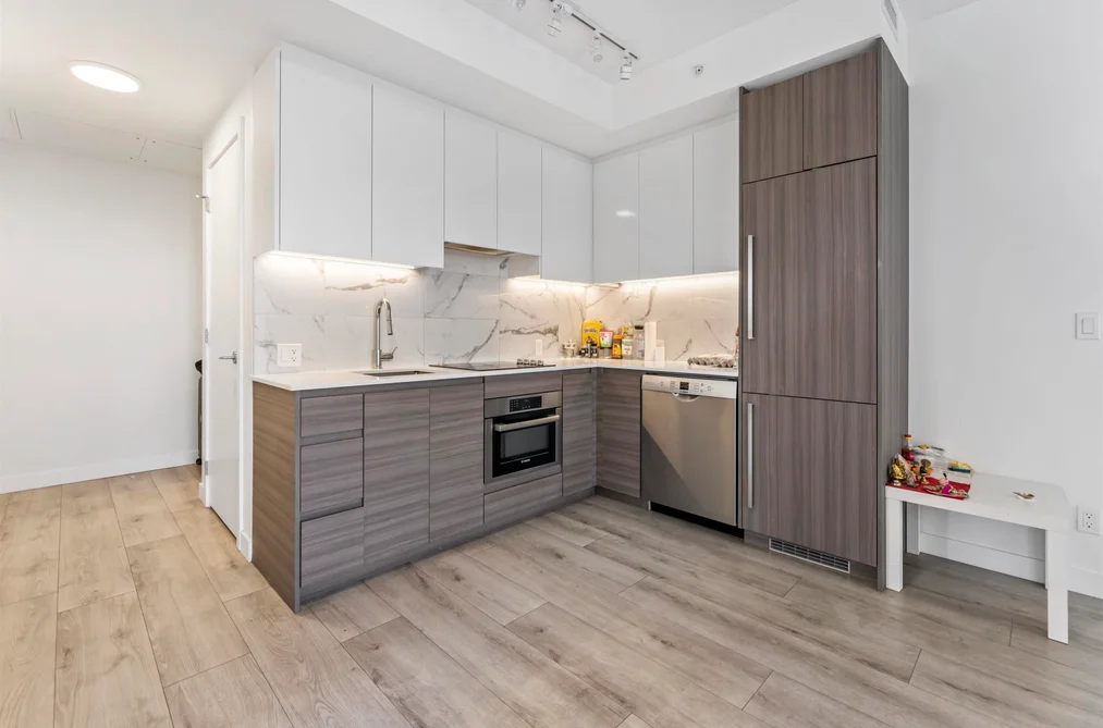 10626 City Pky Unit 1510, Surrey, BC - MLS: R3173294
