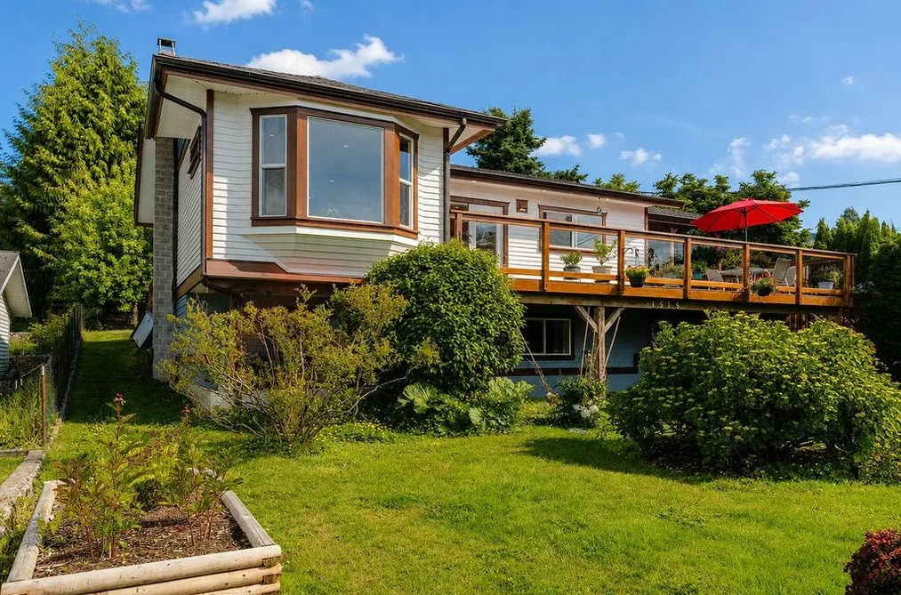 House for sale at 1515 Thompson Road Gibsons British Columbia - MLS: R3135324