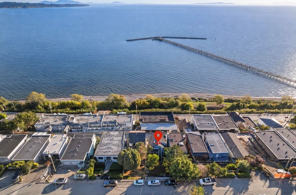 House for sale at 15152 Victoria Avenue White Rock British Columbia - MLS: R3147804