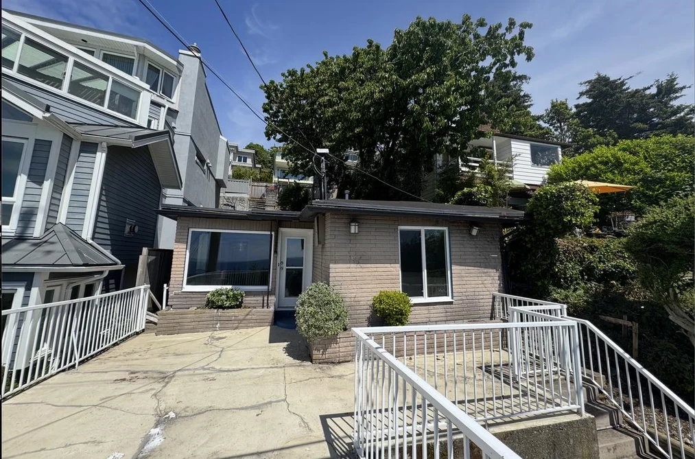 15181 MARINE DRIVE, White Rock BC V4B 1C5, White Rock BC — Residential for Sale - Photo 2