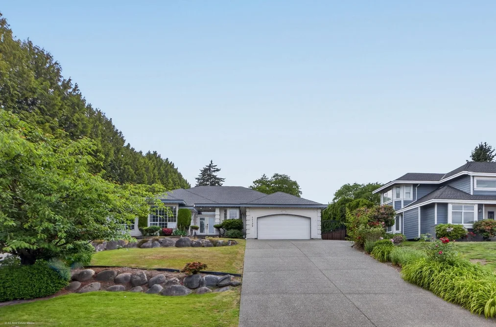 House for sale at 15186 73b Avenue Surrey British Columbia - MLS: R3132447