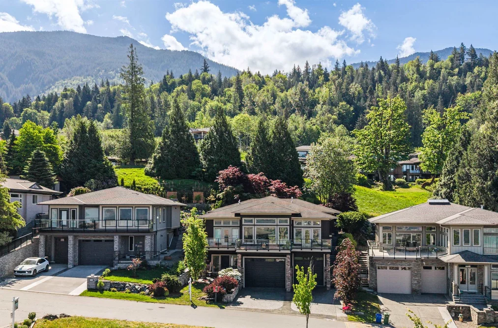 House for sale at 152 51075 Falls Court Chilliwack British Columbia - MLS: R3121405