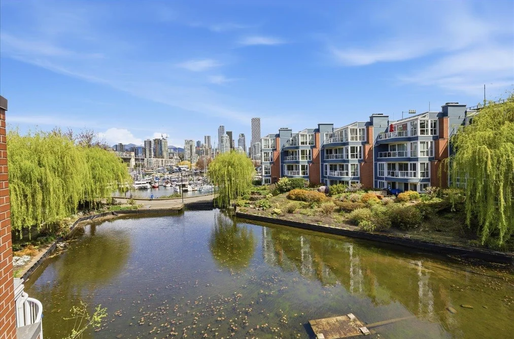 Townhouse for sale at 1523 Mariner Walk Vancouver British Columbia - MLS: R3113753