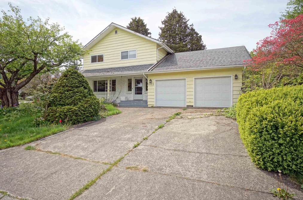 House for sale at 1523 Parker Place White Rock British Columbia - MLS: R3118588